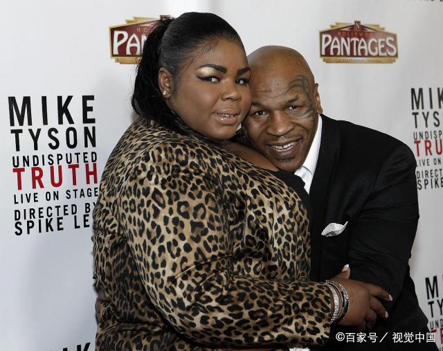 拳王泰森花1000万美金为300斤女儿征婚,你还责怪父母逼你相亲吗